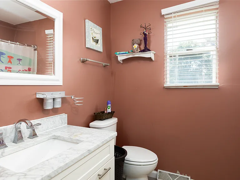 11407 Johnstown Rd — Photo 16
