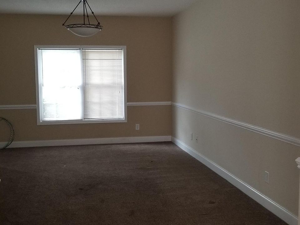 2nd image of 1721 Skyline Dr APT 101