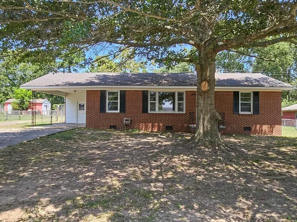 107 Virginia Dr, Athens, AL 35611