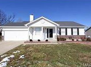106 Hillside Mdws, Saint Charles, MO