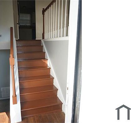 4th image of 821 Winslow Way