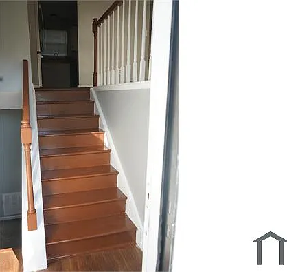 821 Winslow Way — Photo 4