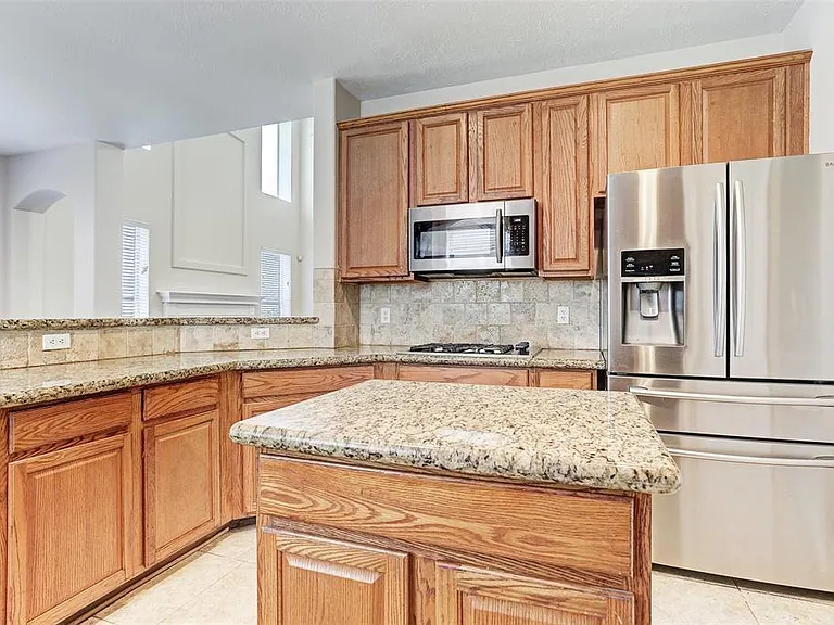 8607 Saratoga Dr — Photo 7