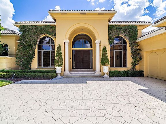 5th image of 5911 Vintage Oaks Cir