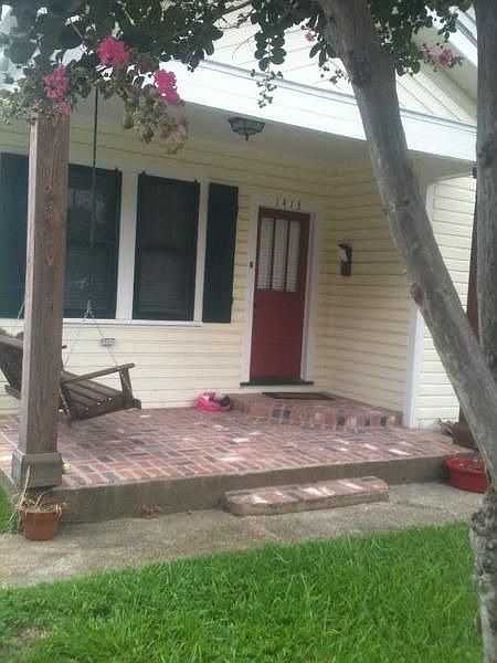1st image of 1413 W St Mary Blvd
