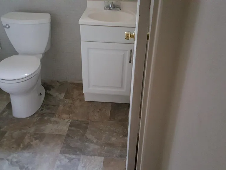 7149 Weil Ave — Photo 3