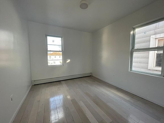 5th image of 701 College Point Blvd Floor 2