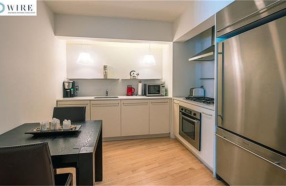 4th image of 15 Broad St APT 2802