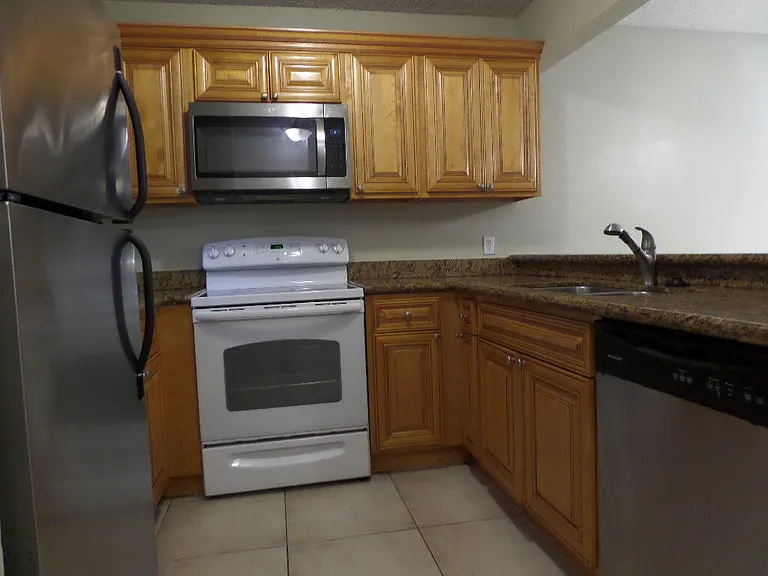 1440 Windorah Way #D — Photo 6