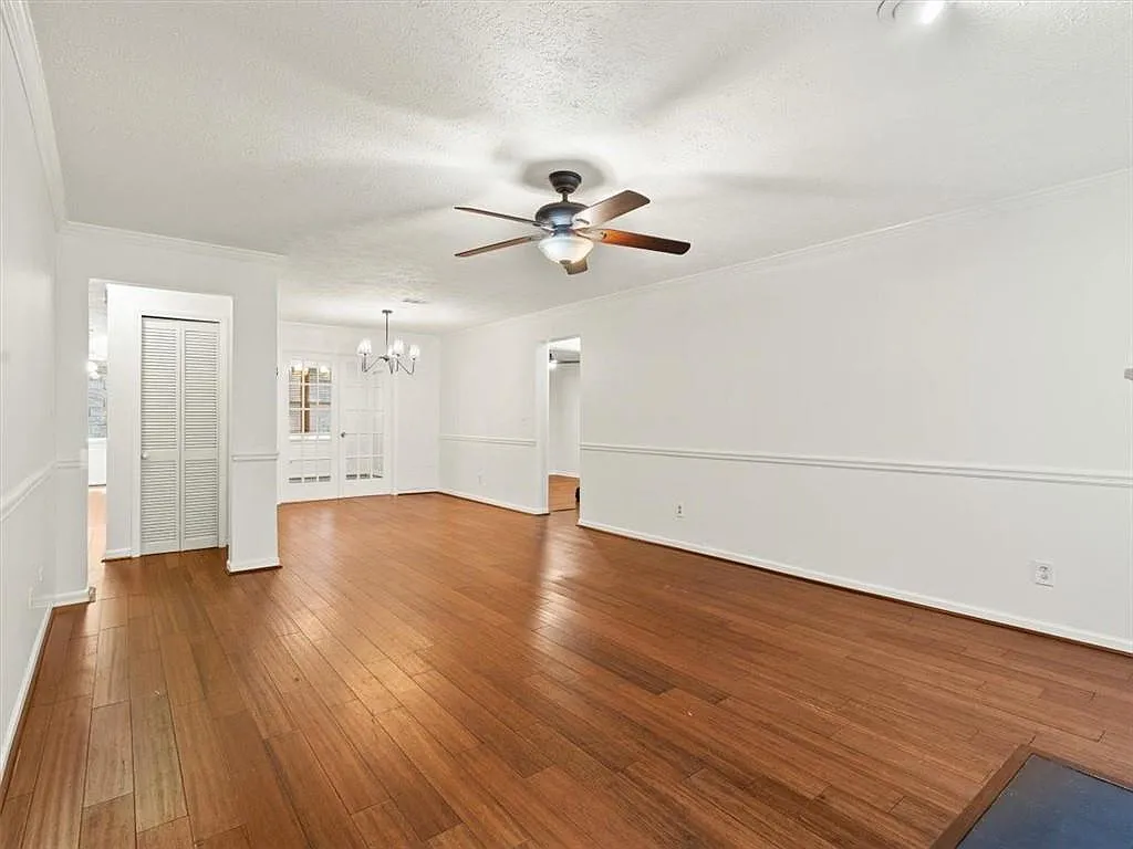 2 bed, 2.0 bath, 1430 sqft, $2,700 — Photo 3
