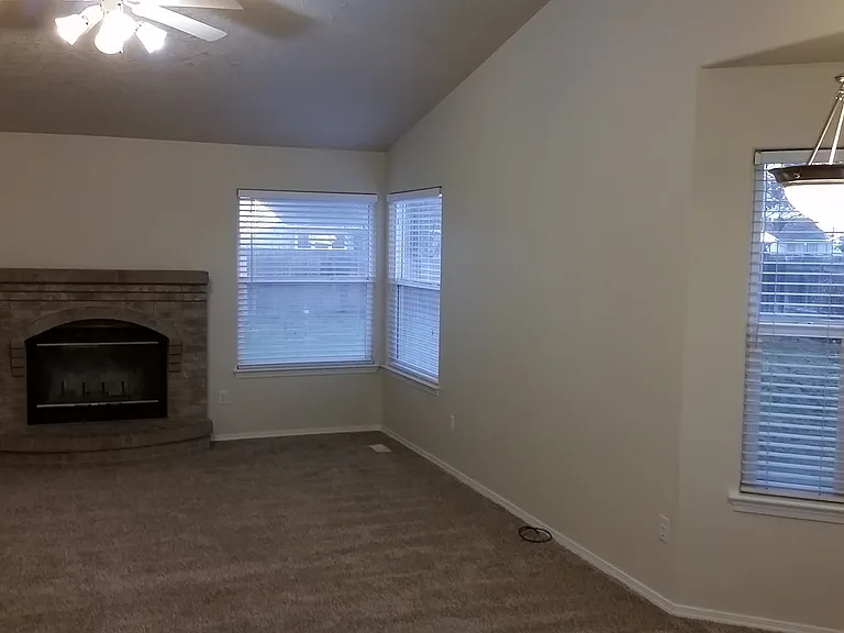 1341 N Shreveport Ave — Photo 6