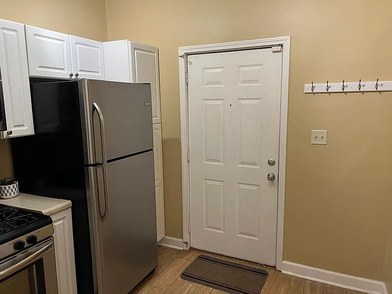 101 Maple St #1 — Photo 17