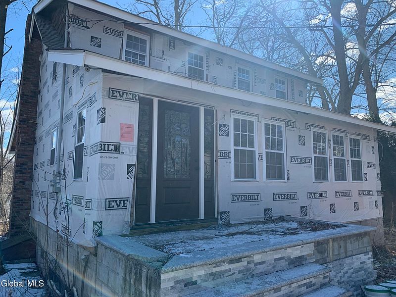 3rd image of 1432 Hudson Avenue