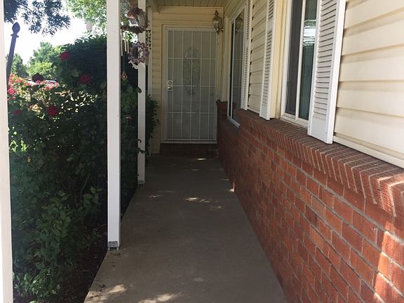 3rd image of 987 Fleda Ave