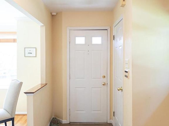 4th image of 417 Eagle Rd