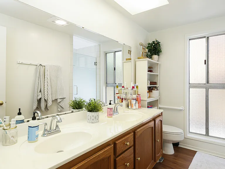 15442 Maryknoll St — Photo 30
