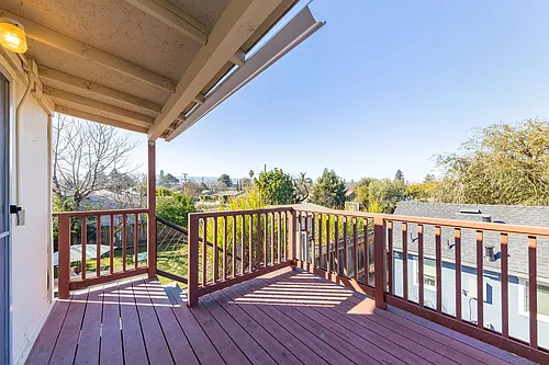616 Redwood Ave #A Photo 1