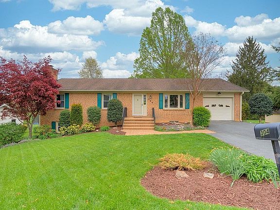 2nd image of 304 Woodbine Dr