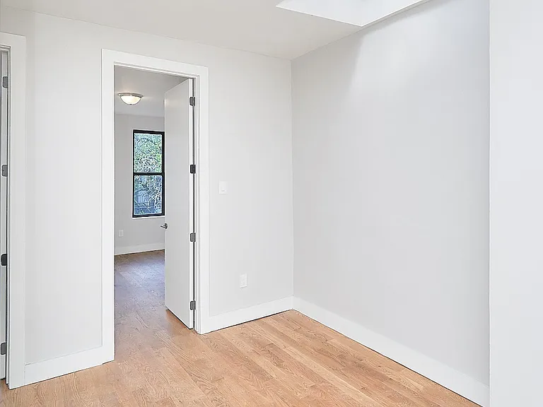 1421 Lincoln Pl #2B — Photo 9