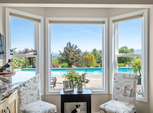 3715 Livingston Rd, Central Point, OR 97502