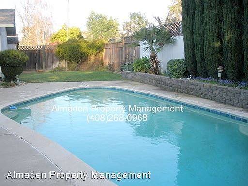 2nd image of 1170 Old Oak Dr