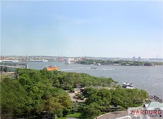 Sold by Warburg | media 22
