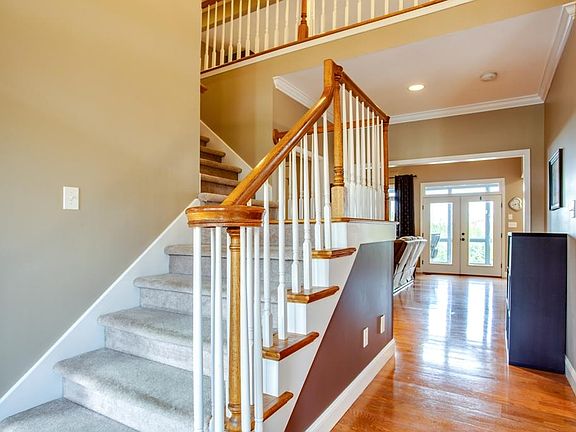 4th image of 1700 Dancing Light Ln
