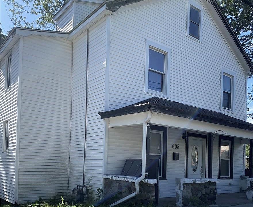 1st image of 608 Tower Avenue