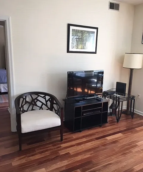 2647 Connecticut Ave NW #301 — Photo 5