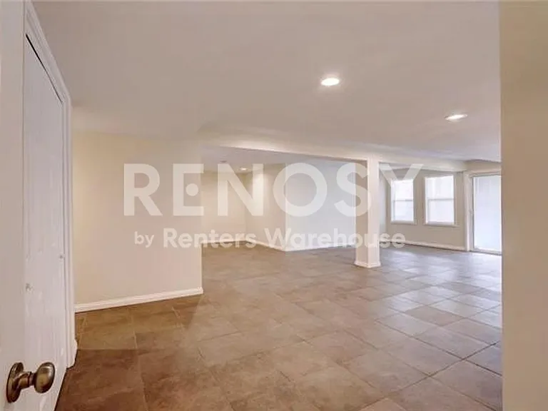 3836 Lloyd St — Photo 8