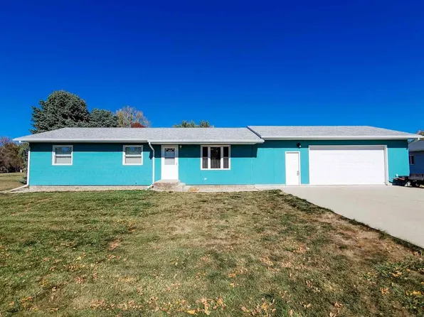 114 Richard St, Yankton, SD 57078