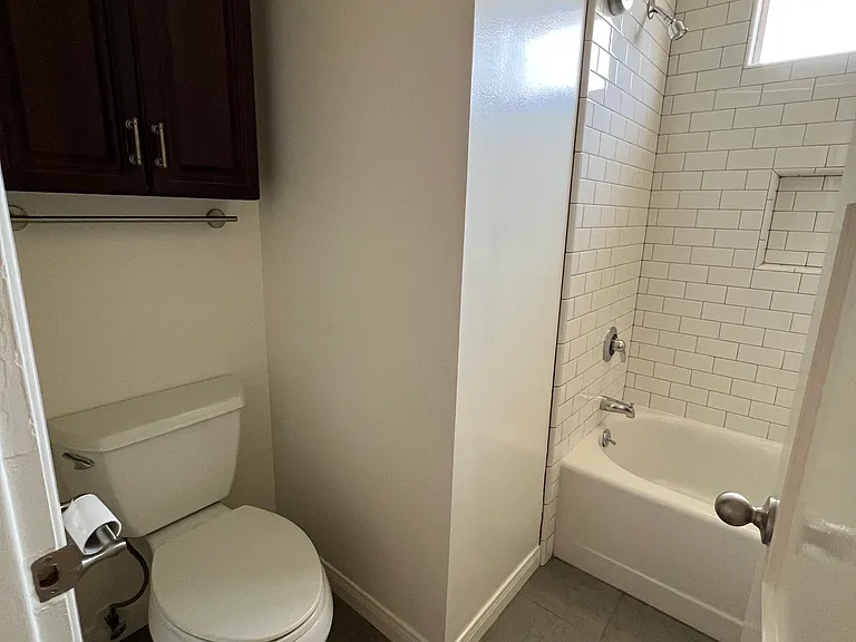 4015 Jackson Ave — Photo 9