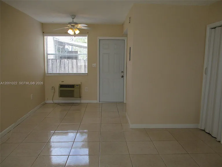 1949 Taylor St #9 — Photo 9