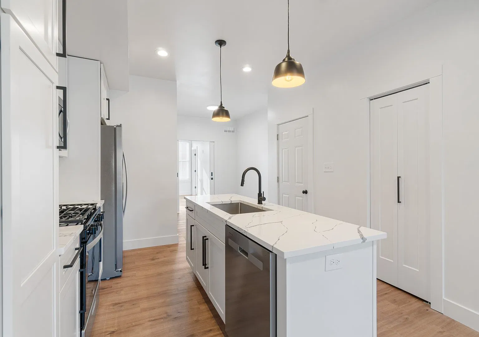 506 Foreland Street — Photo 2