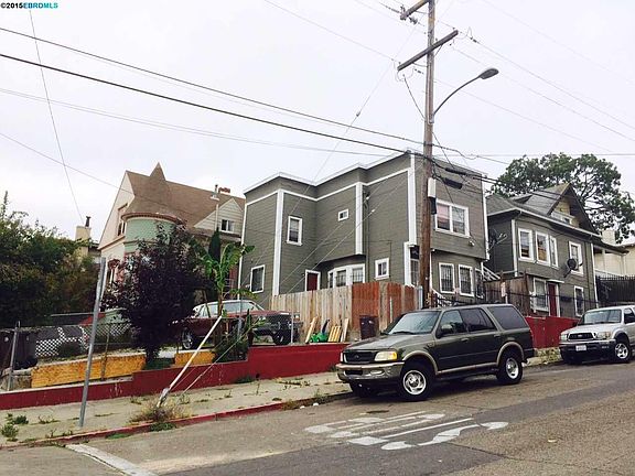 4th image of 2304 E 22nd St