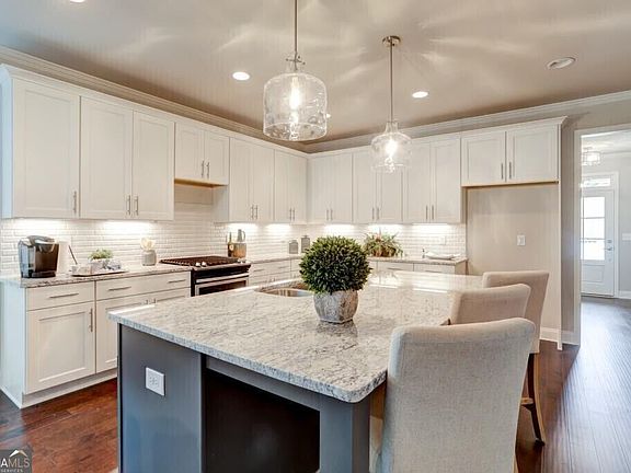 3rd image of 4180 Miraz Ct