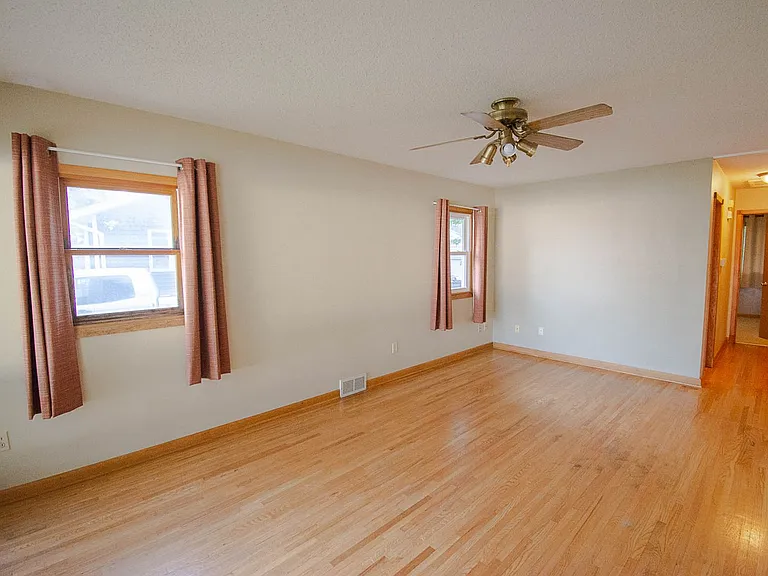 2324 Elton Hills Dr NW — Photo 2