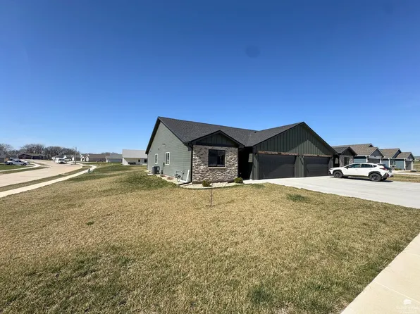 4678 Pierce Dr, Manhattan, KS 66502