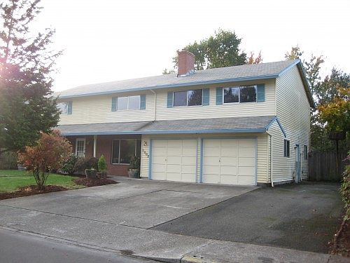 2nd image of 2002 NE Jefferson St