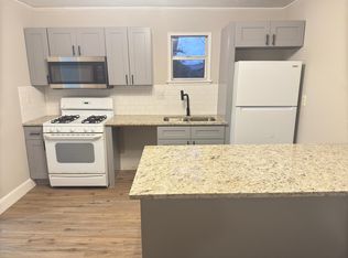 301 E Dumble St, Alvin, TX 77511