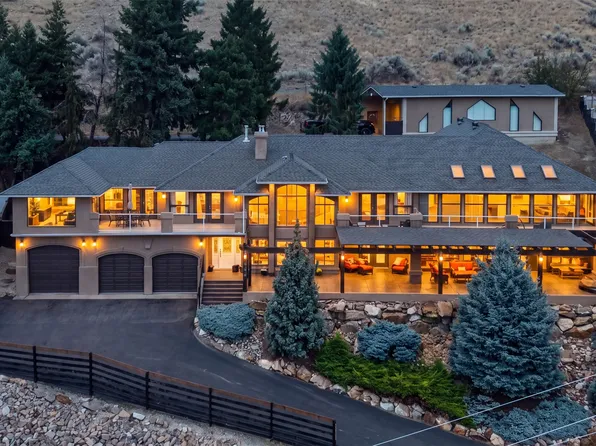 7959 Tronson Rd, Vernon, BC V1H 1C6