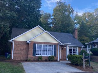 815 Meadowstone Dr, Winston Salem, NC 27104