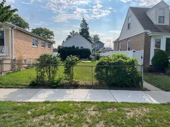 3619 N Panama Ave, Chicago, IL 60634