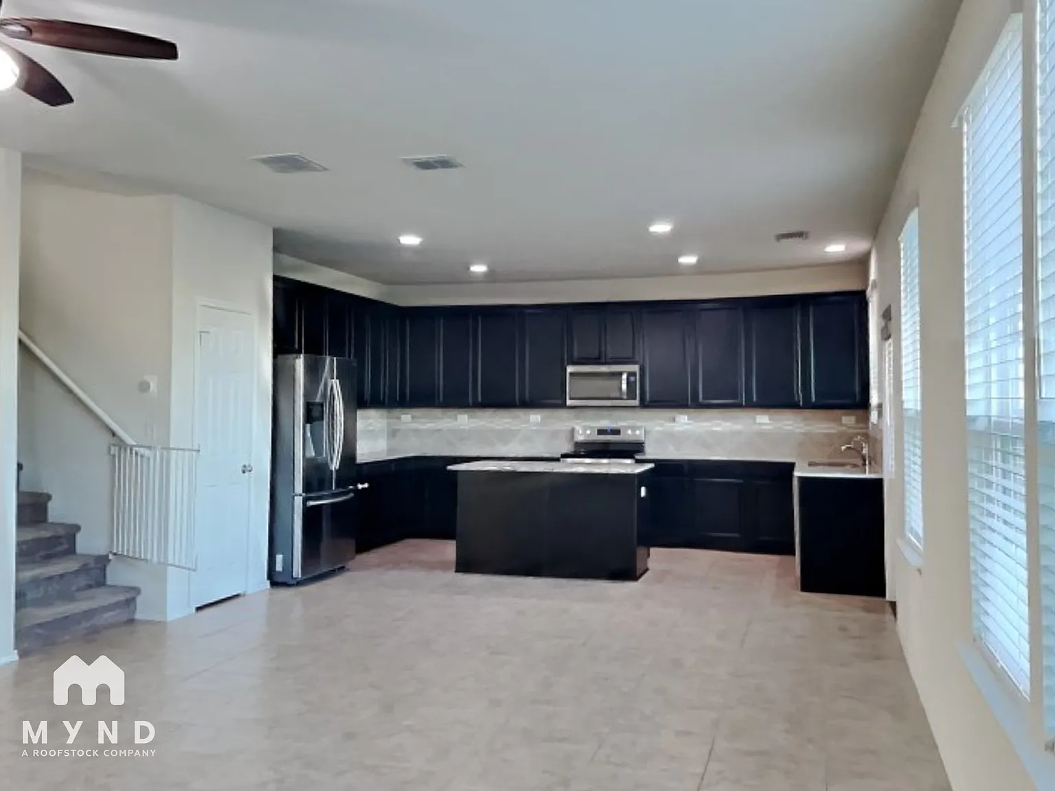 4 bed, 3.0 bath, 2604 sqft, $2,299 — Photo 3