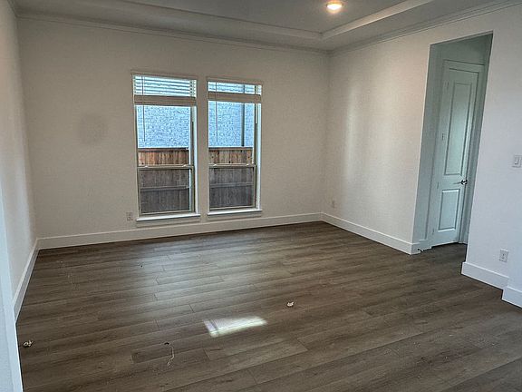 3rd image of 5536 Aiken St