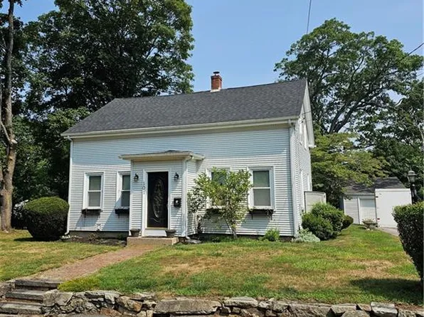 101 Maple Ave, West Warwick, RI 02893