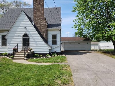 1040 Ronald St, Flint, MI, 48507