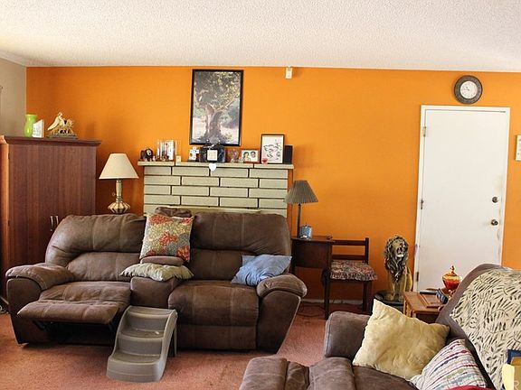 2nd image of 15324 Lanfair Ave