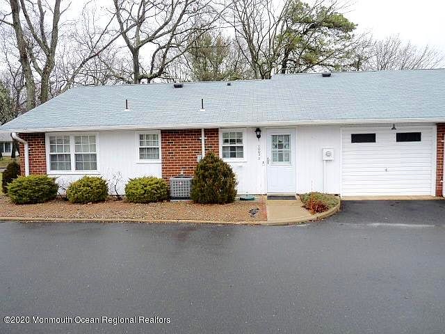 1st image of 1003D Aberdeen Dr #1004