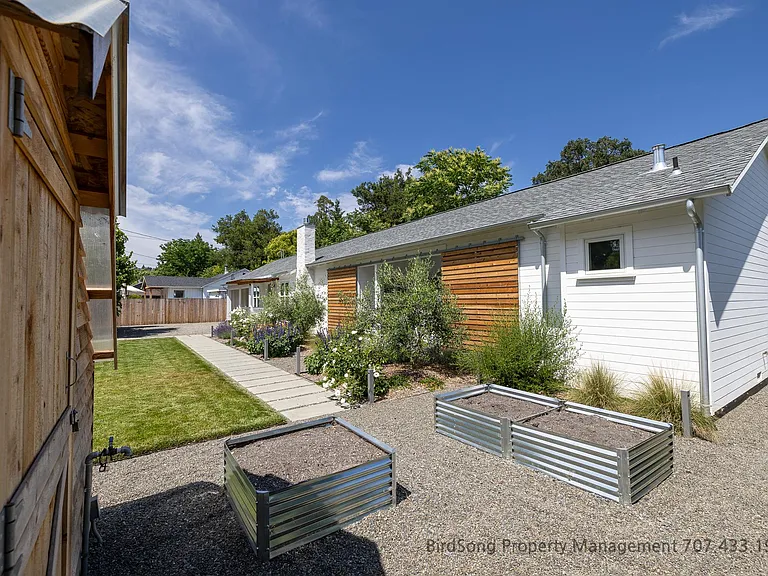 13846 Village Ave — Photo 6